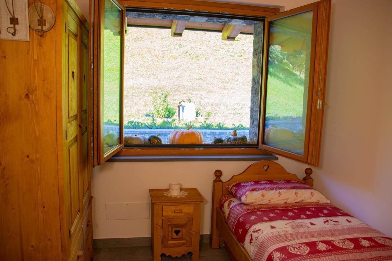 Sole Agriturismo Locatello Eksteriør billede